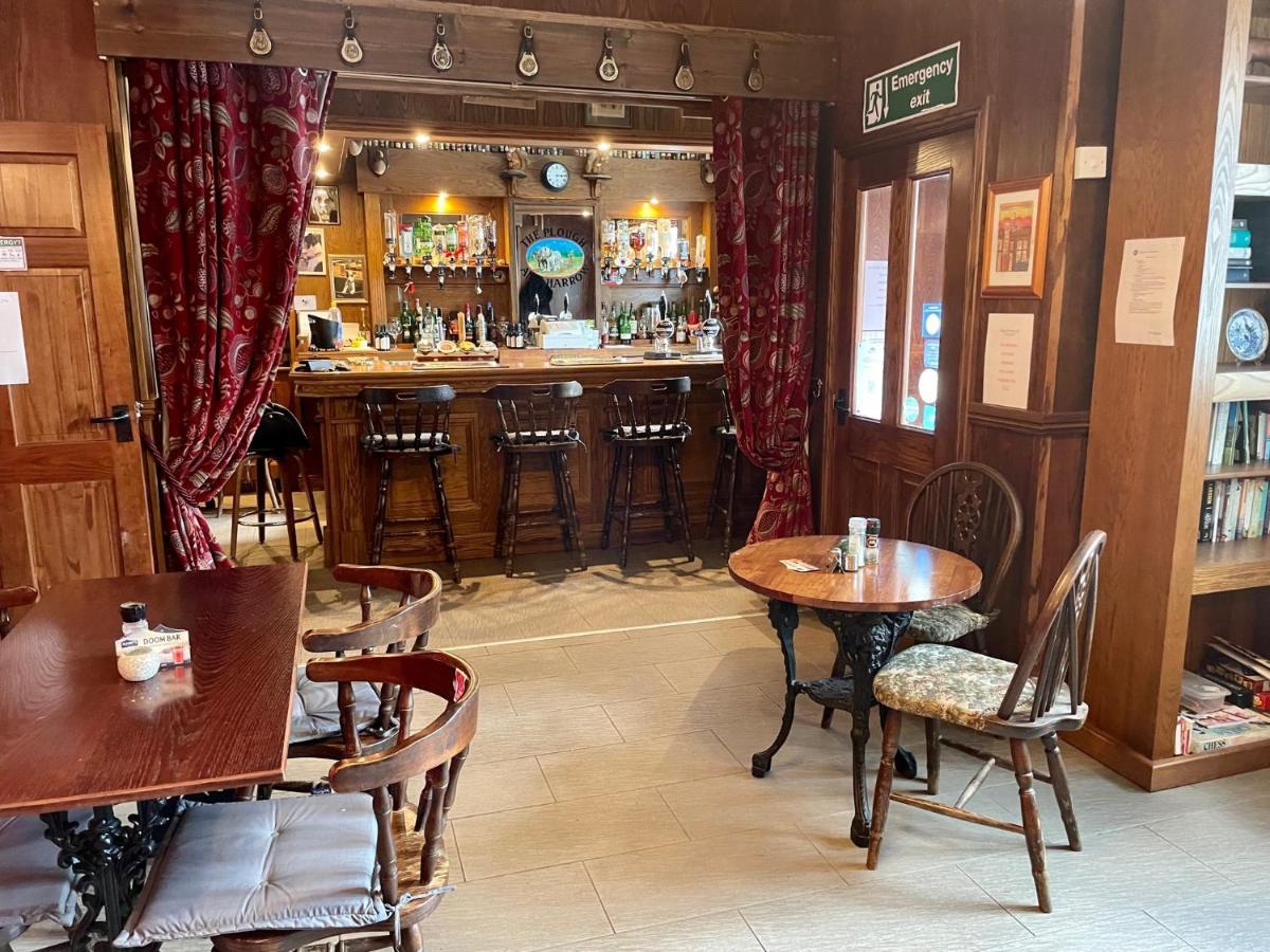 Plough And Harrow Hotel Брекън Екстериор снимка